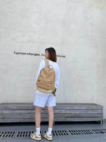 最In单品#大货原单跑量 Issey Miyake Baobao 三宅一生背囊 正品开模，香港6千多购回，一对一五金，面料，细节全对版开模，此款书包的重量非常轻