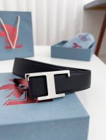 Tods 顶级货品 宽度3.5Cm 双面牛皮材质，皮质柔软，做工精细。 纯铜的扣头，多种颜色可选择。 码数：100-125Cm 包装：全套包装