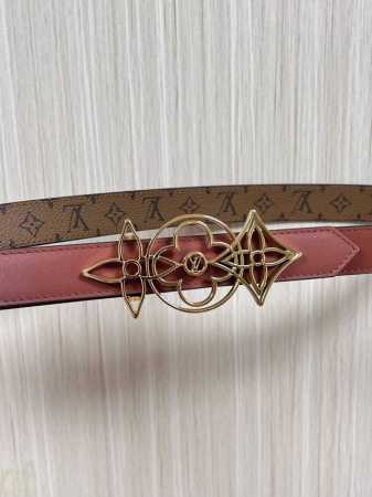 当季新款，2.5宽双尖原单1比1.一面帆布印黄花，一面棕色进口牛皮，.搭配精品花机扣。 - 点击图像关闭