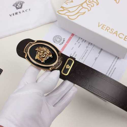 范思哲 Versace 世界著名奢侈品品牌，经典商务休闲，高档腰带 ，精致的手工艺制作，采用100%牛皮带身，搭配 .经典爆款扣 ，宽度3.8Mm，手感极佳。上