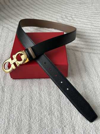 特 菲拉格慕 专柜同款 男士双面用 双面荔枝纹一面黑一面棕色 经典8字扣亮金色 宽3.4Cm 商务休闲简约百搭 - 点击图像关闭
