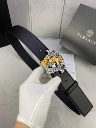 特 宽度4.0Cm Versace 范思哲 此款柔软的平纹皮带饰有金、银双色3D美杜莎腰带扣，可搭配正装或休闲牛仔装。 - 点击图像关闭
