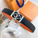 Lv 特种皮腰带系列 ，原厂五金精品不锈钢扣 手感柔软舒适 宽3.8Cm。