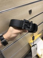 特 P210 配送专柜包装 打孔针 新款 Fd 宽38 Mm 支持Nfc 芯片扫描，标志造型皮带，原版双层亚克力F铆钉扣，进口原版 F荔枝纹黑色小牛皮，镀金表面