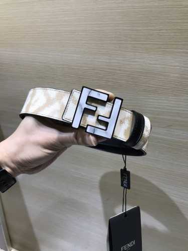 新款 Fd 宽38 Mm 支持Nfc 芯片扫描，标志造型皮带，原版亮面间色 亚克力F铆钉扣，进口原版小牛皮压花制成，镀金表面金属制品，品质保证，非市场通货！