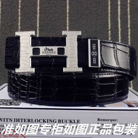 品名：爱马仕.Her..Mes鳄鱼纹 型号：认准如图专柜包装，赠送打孔器 材料：百分百进口原厂头层牛皮皮带，24K纯钢扣永不掉色保证真皮鳄鱼纹路。专柜同等质量， - 点击图像关闭