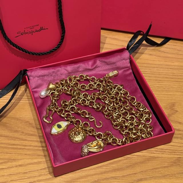 瑞丽家新款腰链 正品级别，大货实拍 链条腰链，搭配超炸Chic感，复古叉显优雅，时尚又显个性！