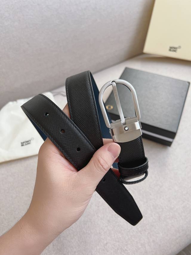 万宝家-原单# 商务真皮自动扣腰带 简约设计 品位之选 低调中彰显格调，流畅线条勾勒现代美学。万宝家经典工艺融合潮流元素，既是腰带，更是品位的象征。 商务休闲